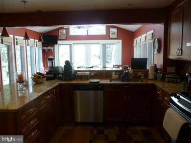 703 Skyline Ct NE, Vienna, VA 22180 - photo 6