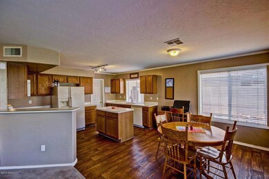 Kitchen/Dining