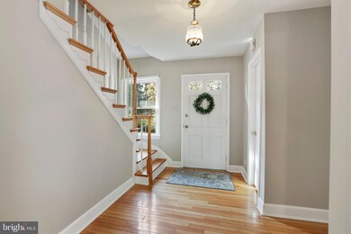 4609 Lawn Ct, Fairfax, VA 22032 - photo 5