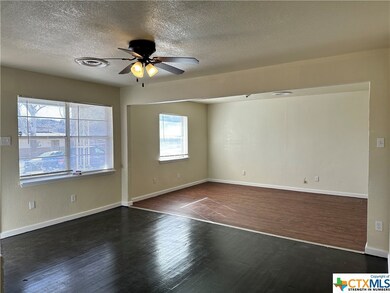 2112 Circle Dr, Copperas Cove, TX 76522 - photo 6