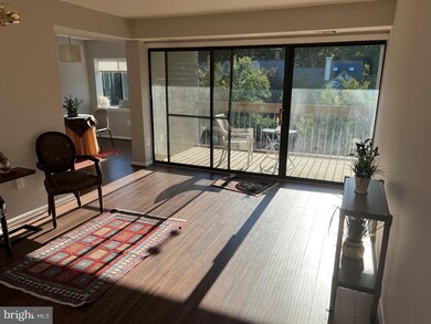 2216 Springwood Dr unit 201, Reston, VA 20191 - photo 3