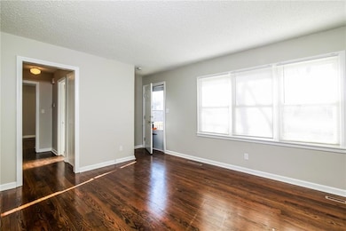 1502 NW 1st St, Lee's Summit, MO 64063 - photo 4