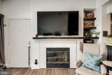 11717 Summerchase Cir unit 1717-B, Reston, VA 20194 - photo 5