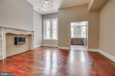 11 W Biddle St unit 11B, Baltimore, MD 21201 - photo 4