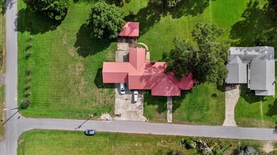 140 Myrtle St, Taylorsville, MS 39168 - photo 6