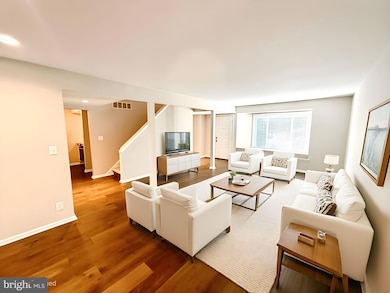 277 W Chelsea Cir unit 277, Newtown Square, PA 19073 - photo 2