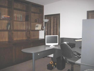 300 Roslyn Dr, Horizon City, TX 79928 - photo 6