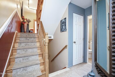 15 Woodcutters Ln, Staten Island, NY 10306 - photo 4