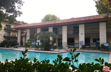 Community pool, gym, recreatio