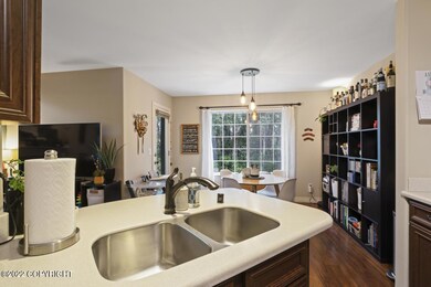 Kitchen to Dining room