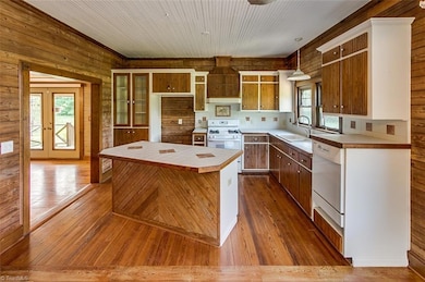 4462 Woodfern Rd, Seagrove, NC 27341 - photo 5