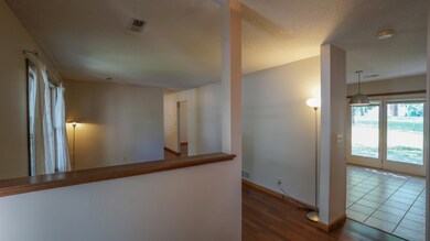 Living Room (2)