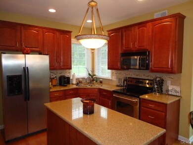 216 Bushkill Ridge Rd, Wind Gap, PA 18091 - photo 6