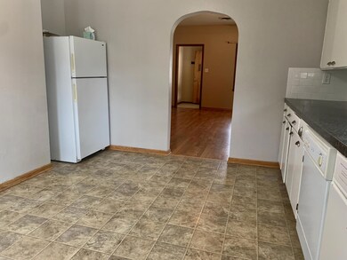 507 4th St SE, Jamestown, ND 58401 - photo 6