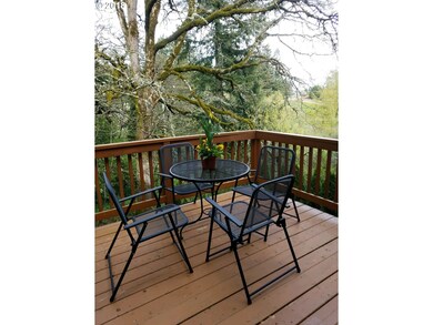 20225 Hoodview Ave, West Linn, OR 97068 - photo 2