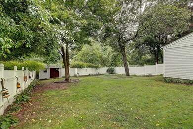 109 Rogers Ave, Barrington, RI 02806 - photo 4