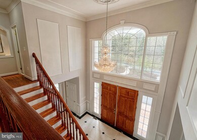 10618 Beach Mill Rd, Great Falls, VA 22066 - photo 3