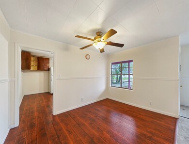 4530 Kingsbury St, Houston, TX 77021 - photo 3