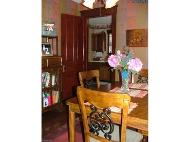 Swing door from dining room to kitchen