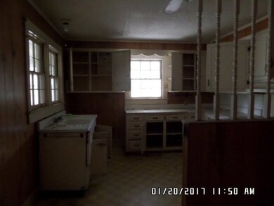 1502 E Lee St, Camden, SC 29020 - photo 7