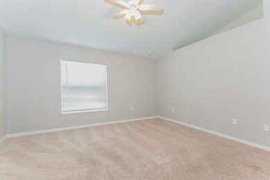 006-photo-master-bedroom-7570522