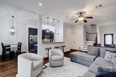 823 Garden Rose Ln, Houston, TX 77018 - photo 6