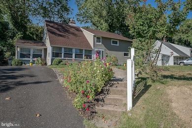 8631 Patton Rd, Glenside, PA 19038 - photo 3