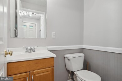 10647 Whiterock Ct, Laurel, MD 20723 - photo 5