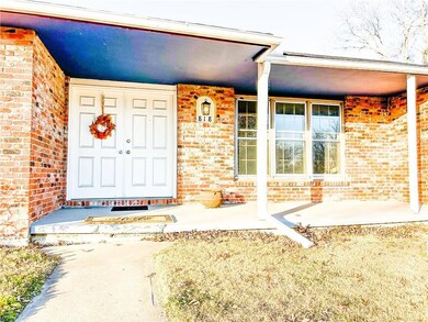 818 Sycamore St, Lacygne, KS 66040 - photo 3