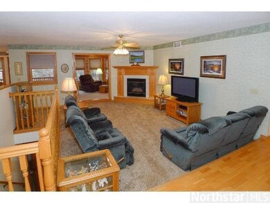 38234 Great Oaks Ct, North Branch, MN 55056 - photo 6