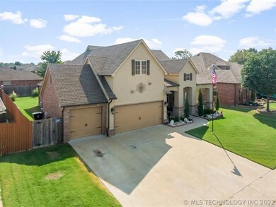 2447 S Redbud Place, Broken Arrow, OK 74012 - photo 3