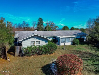 1128 Mayors Dr, Sevierville, TN 37862 - photo 7