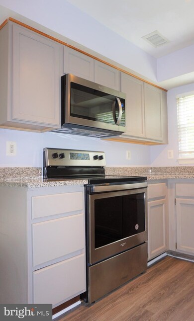 12257 Stevenson Ct, Woodbridge, VA 22192 - photo 7