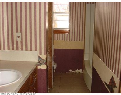 307 SW 6th St, Muldrow, OK 74948 - photo 4