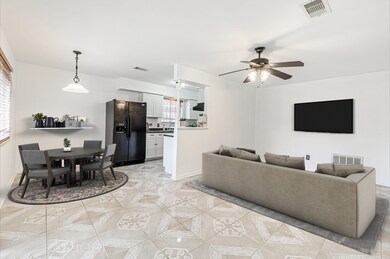 9227 Glen Shadow Dr, Houston, TX 77088 - photo 4