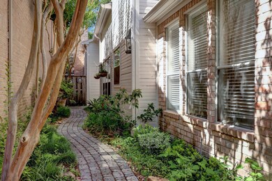 8993 Briar Forest Dr, Houston, TX 77024 - photo 3