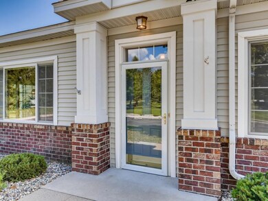 Beautiful entrance to welcome you home.