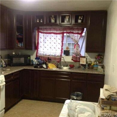 1553 E 119th St, Los Angeles, CA 90059 - photo 6