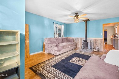 945 NE Commercial St, Waldport, OR 97394 - photo 5