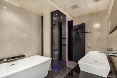 Gallery unit 1303, Seattle, WA 98121 - photo 2