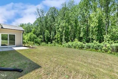 605 Hampton Crest Ct, Fuquay-Varina, NC 27526 - photo 3