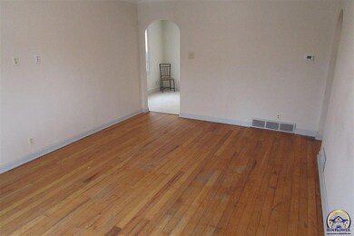 812 SW Wayne Ave, Topeka, KS 66606 - photo 5