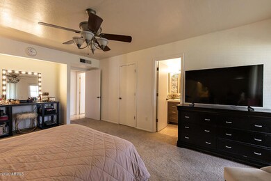 4561 W Calavar-13