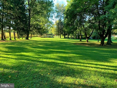 400 W Hoffecker Rd, Pottstown, PA 19465 - photo 2