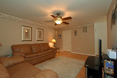 007_Living Room