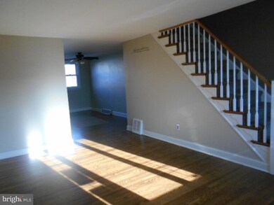 1077 Oakwood Dr, Glenolden, PA 19036 - photo 3