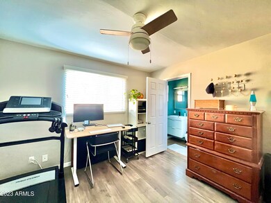 1229 E Echo Ln, Phoenix, AZ 85020 - photo 2