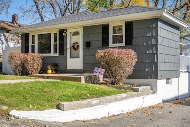 12 Stratfield St, Worcester, MA 01604 - photo 4