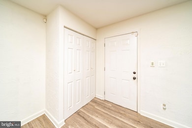9804 Brookridge Ct, Montgomery Village, MD 20886 - photo 2