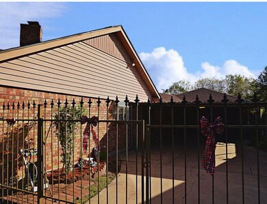 8330 Lettie St, Houston, TX 77075 - photo 4